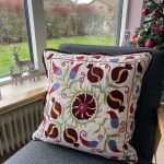 Grøn, bordeaux suzani pude